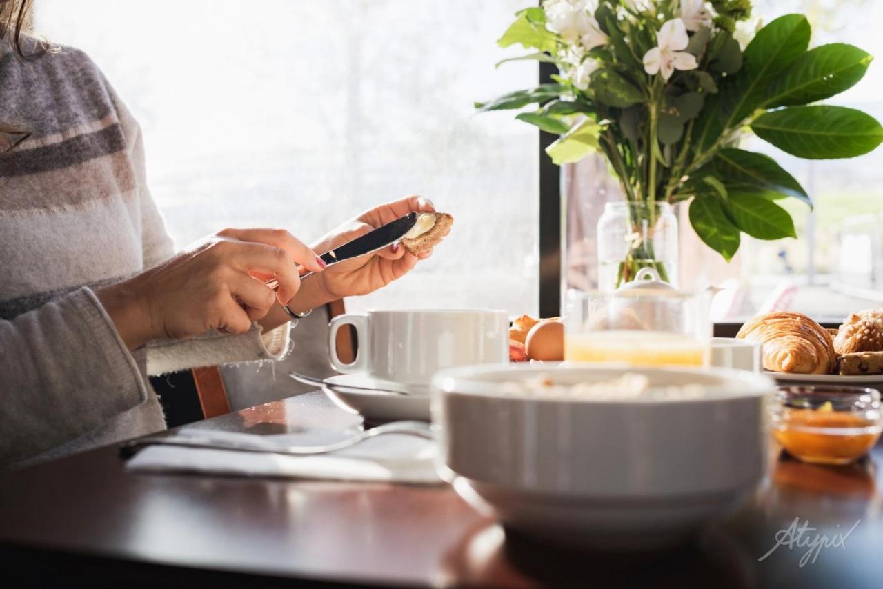 Le Paris Brest Hotel Рен Екстериор снимка