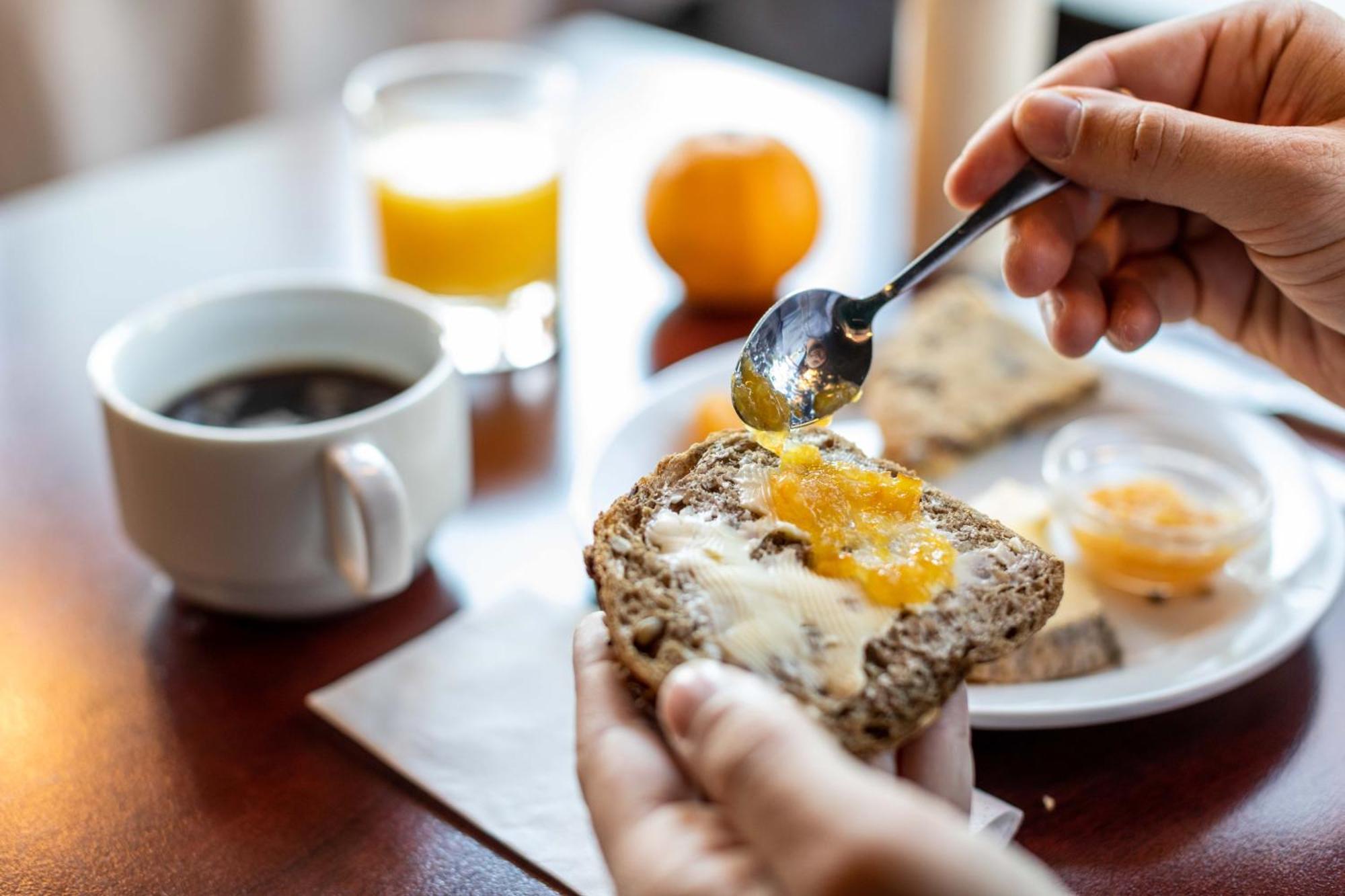 Le Paris Brest Hotel Рен Екстериор снимка