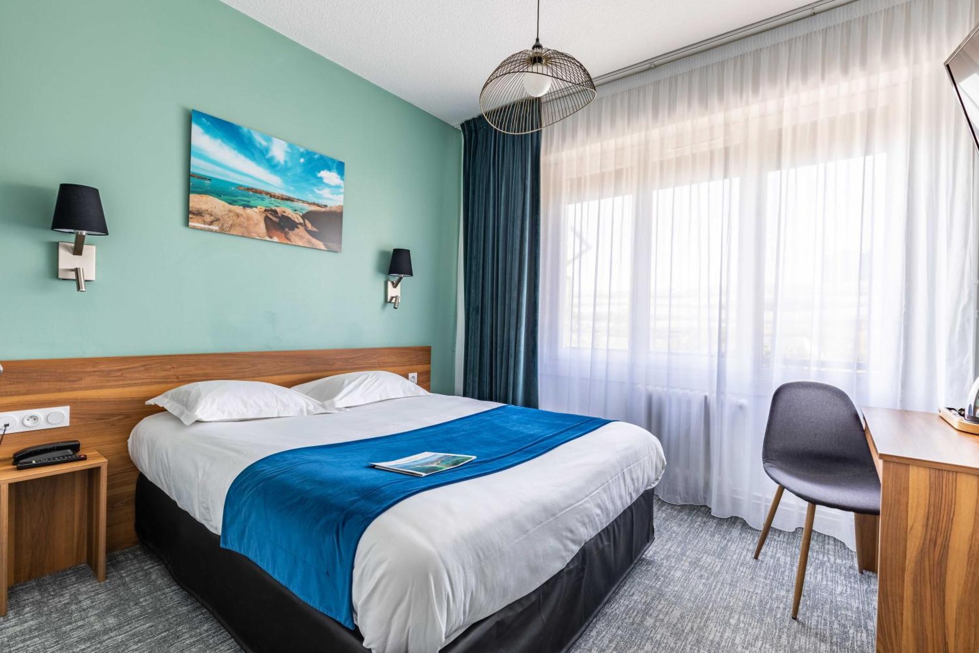 Le Paris Brest Hotel Рен Екстериор снимка