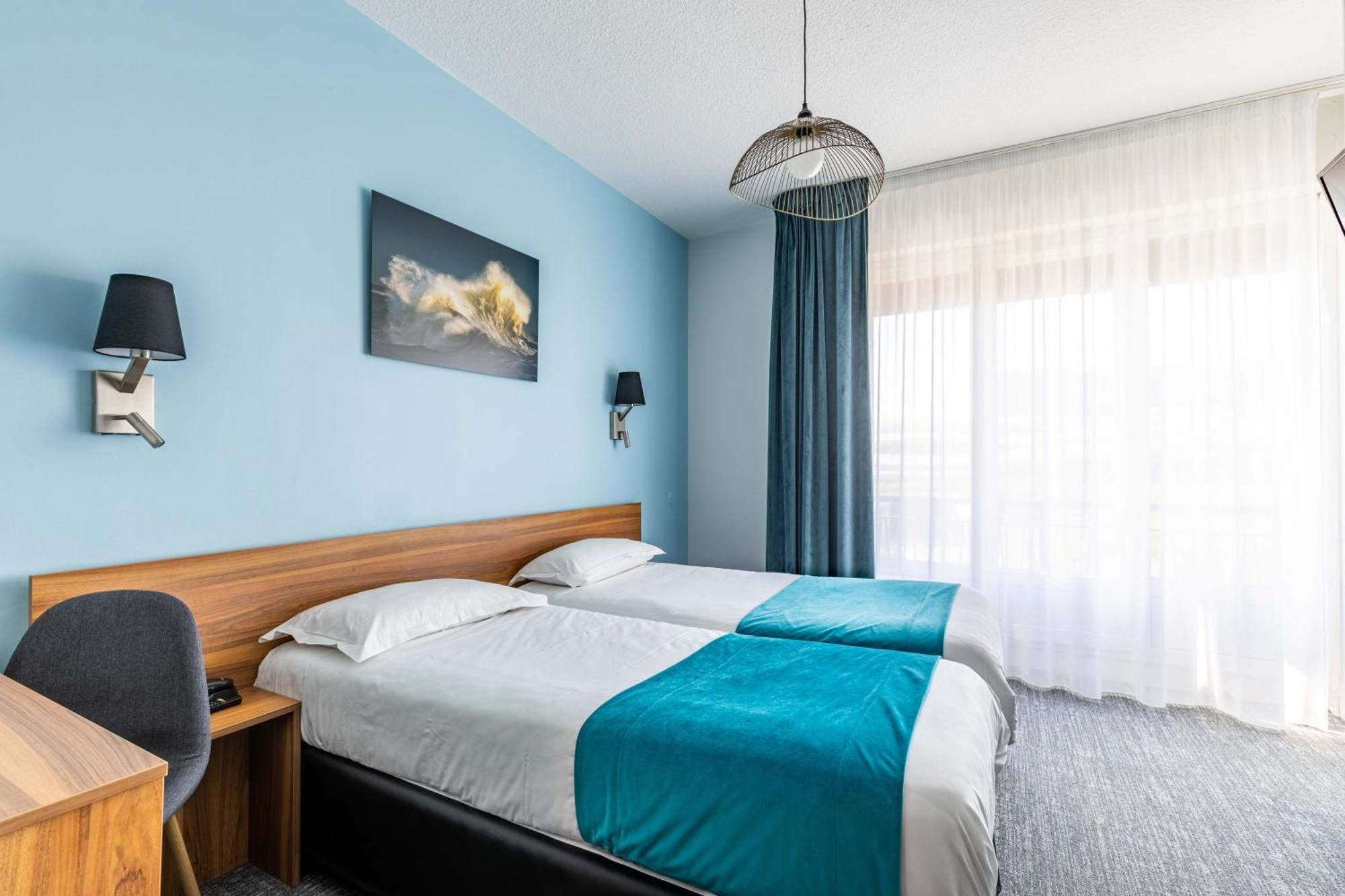 Le Paris Brest Hotel Рен Екстериор снимка