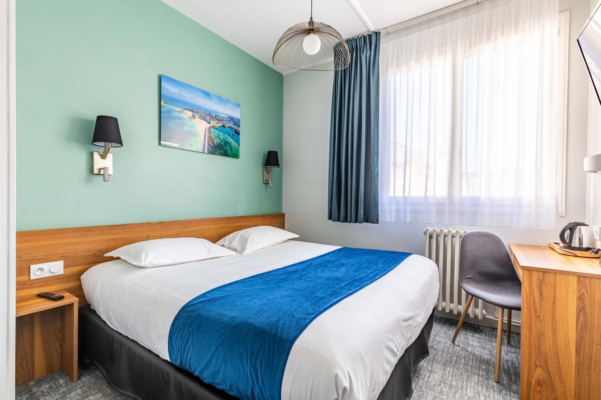 Le Paris Brest Hotel Рен Екстериор снимка
